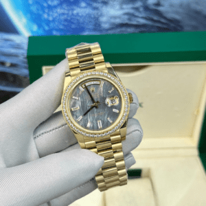 Rolex Day-Date Mother-Of-Pearl Dial With Diamonds 40mm