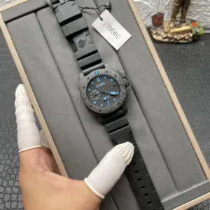 PANERAI SUBMERSIBLE SUPER FAKE WATCH CARBON BLUE DIAL VS FACTORY 42MM