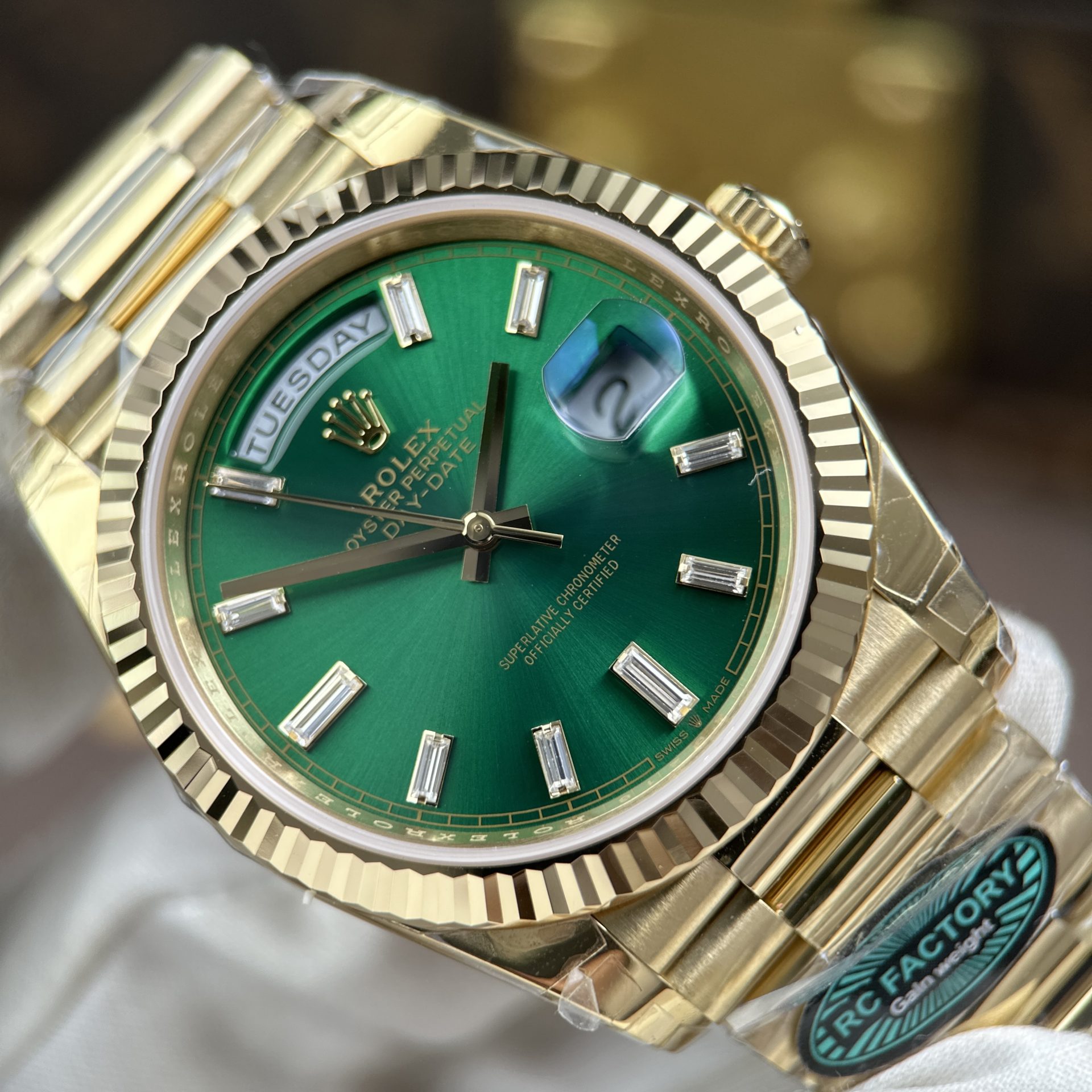 Dong-Ho-Nam-Rolex-Day-Date-Replica-11-Mat-Xanh-La-Bo-Chuyen-Dong-Calibre-3255-Nha-May-RC-40mm-11