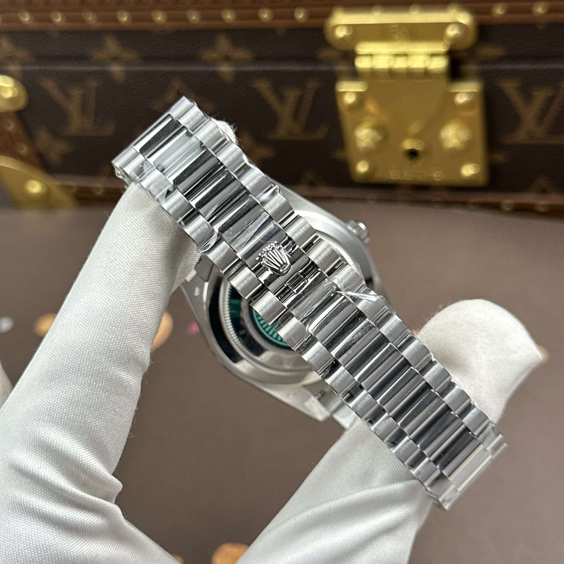 Dong-Ho-Rolex-Day-Date-Mat-Xanh-Ombre-Che-Tac-Nang-212-Gram-May-Calibre-3255-Nha-May-RC-40mm-4 (1)