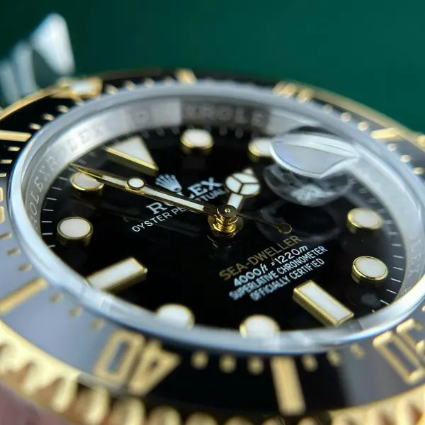 Dong-Ho-Rolex-Sea-Dweller-126603-Replica-11-Mau-Demi-Vang-Mat-Den-Xuong-VS-43mm-12-600×600.jpg